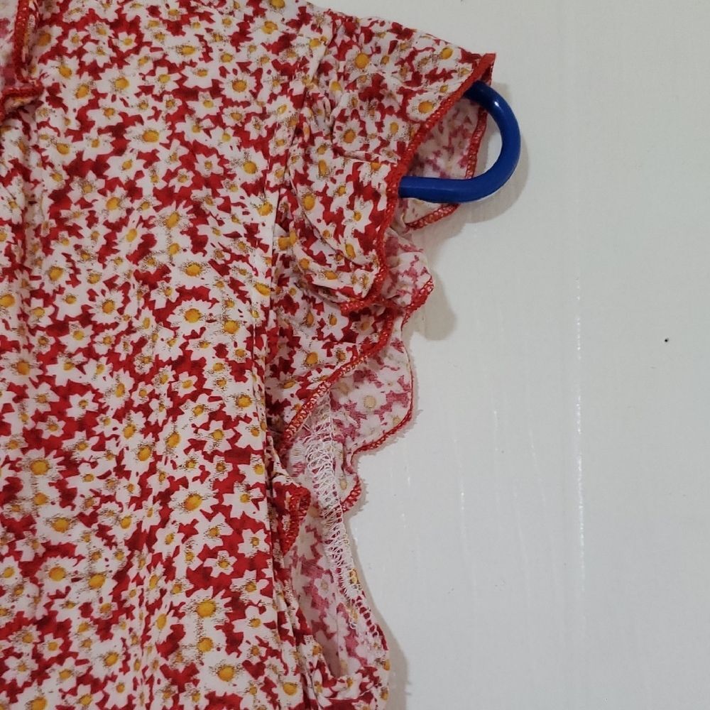 Womens Small Red and White Floral Dress 🌎5/$10🌏 - Picture 5 of 7